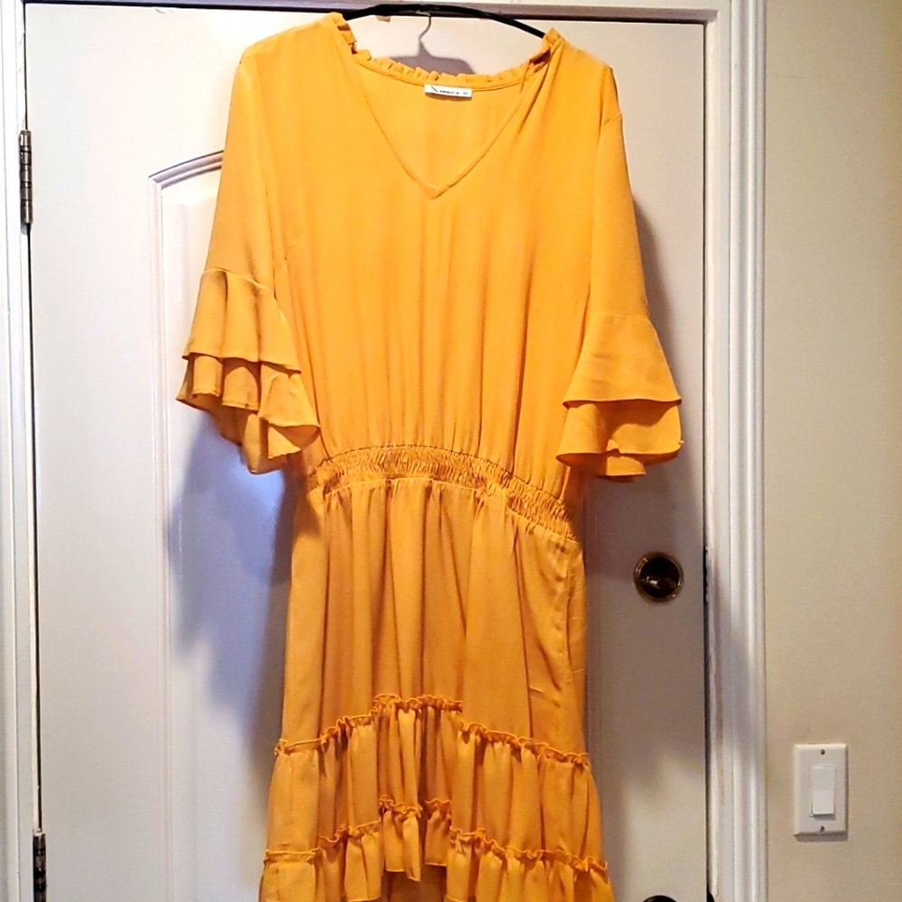 Renuar mini dress with sleeves yellow size 42  💛